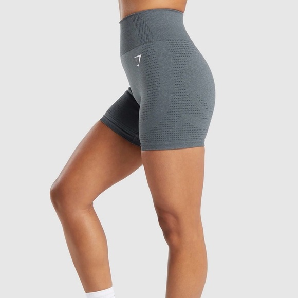 Gymshark VITAL SEAMLESS SHORTS in deep gray in size M - Picture 4 of 7